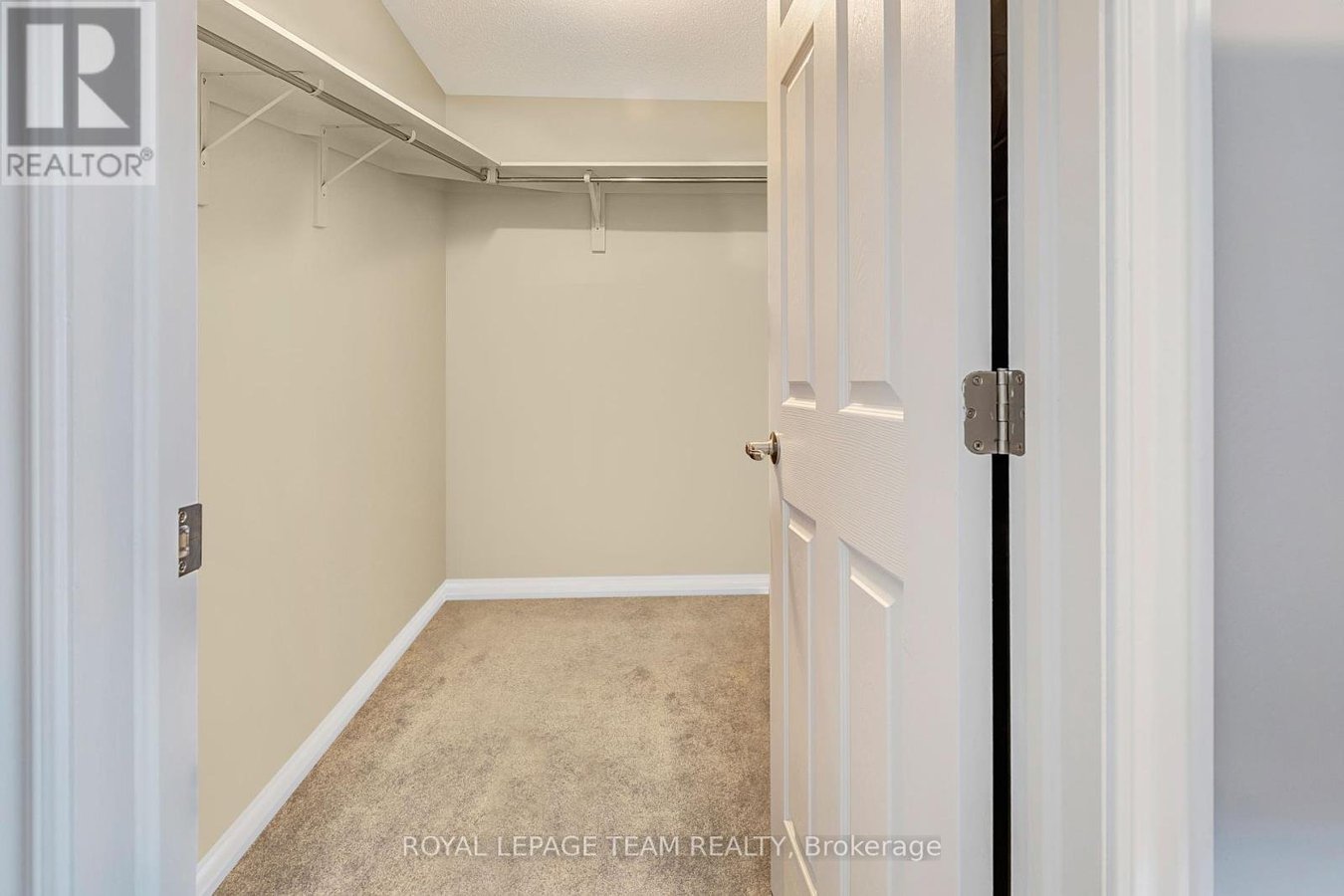 551 CHIMNEY CORNER TERRACE - Photo 13