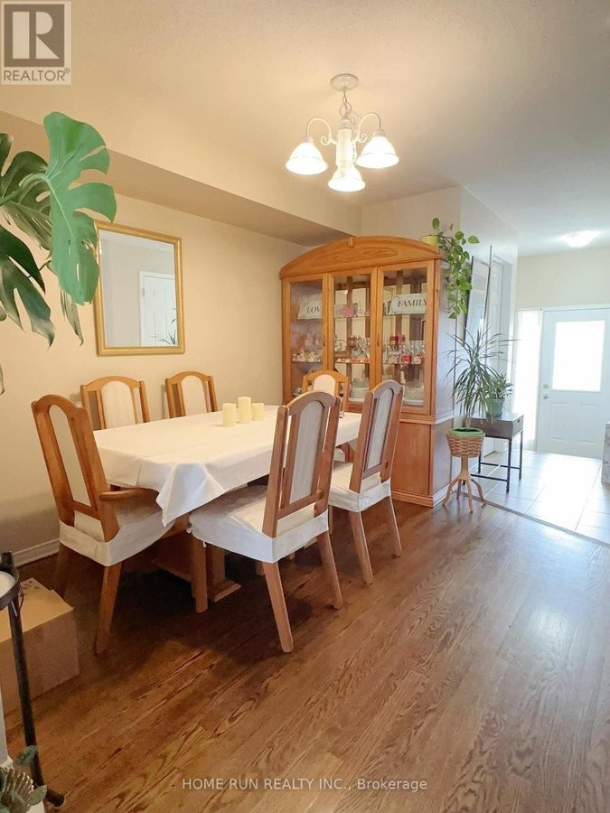 83 CHESAPEAKE CRESCENT - Photo 3