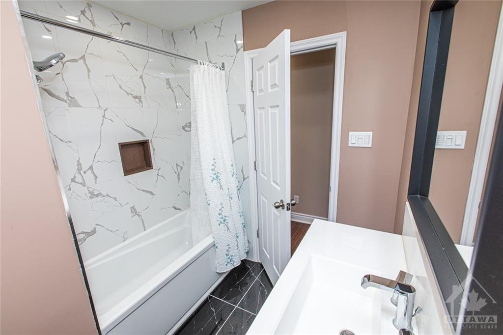 2674 Clarenda Street - Photo 13