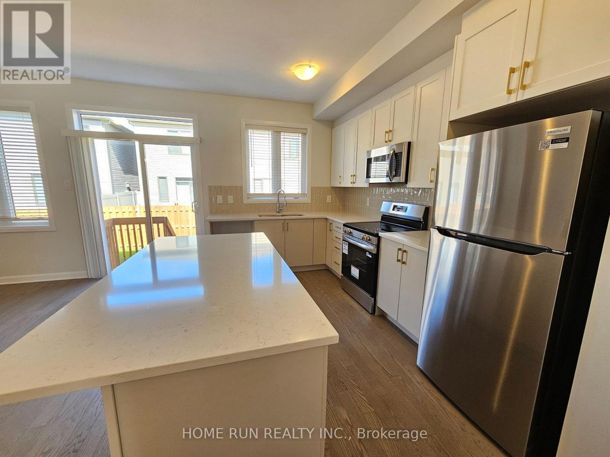 932 EILEEN VOLLICK CRESCENT - Photo 3
