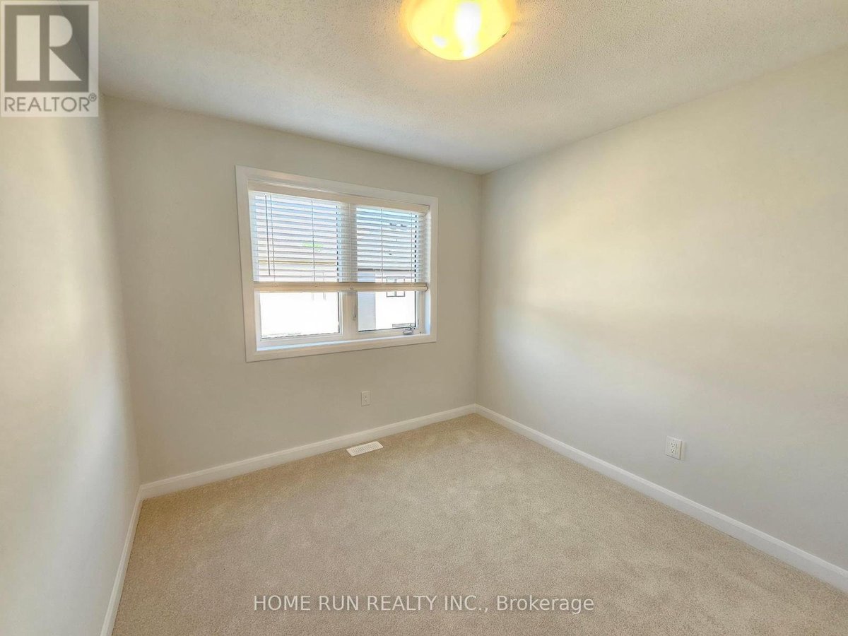 932 EILEEN VOLLICK CRESCENT - Photo 12