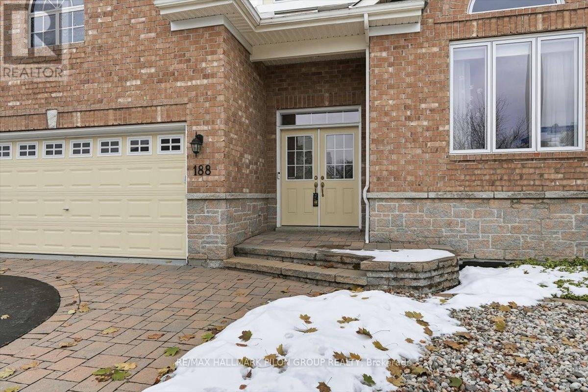 188 WHISPERING WINDS WAY - Photo 2
