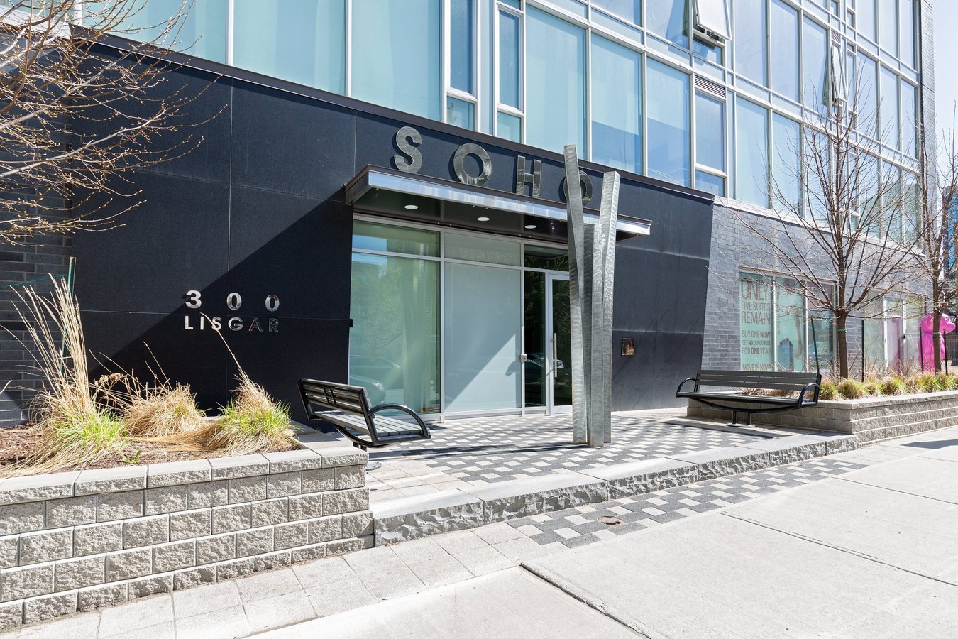 300 Lisgar Street - Photo 2
