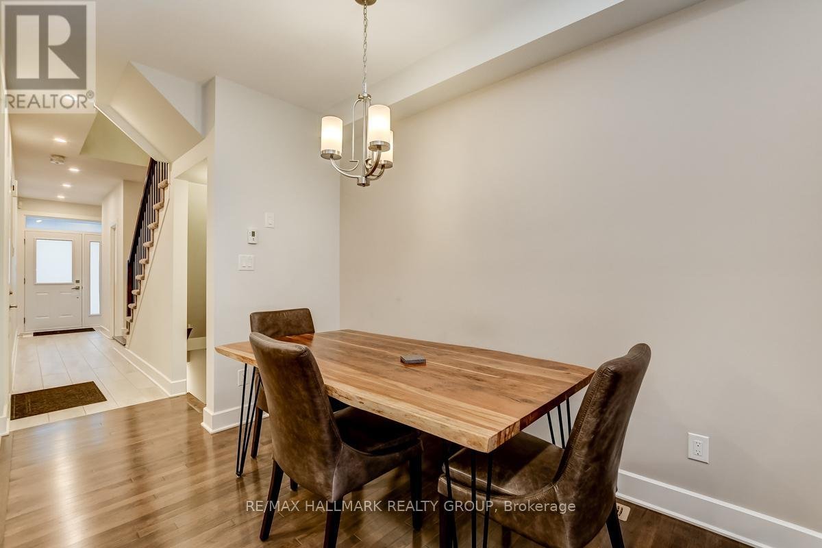 1006 SHEFFORD ROAD - Photo 4