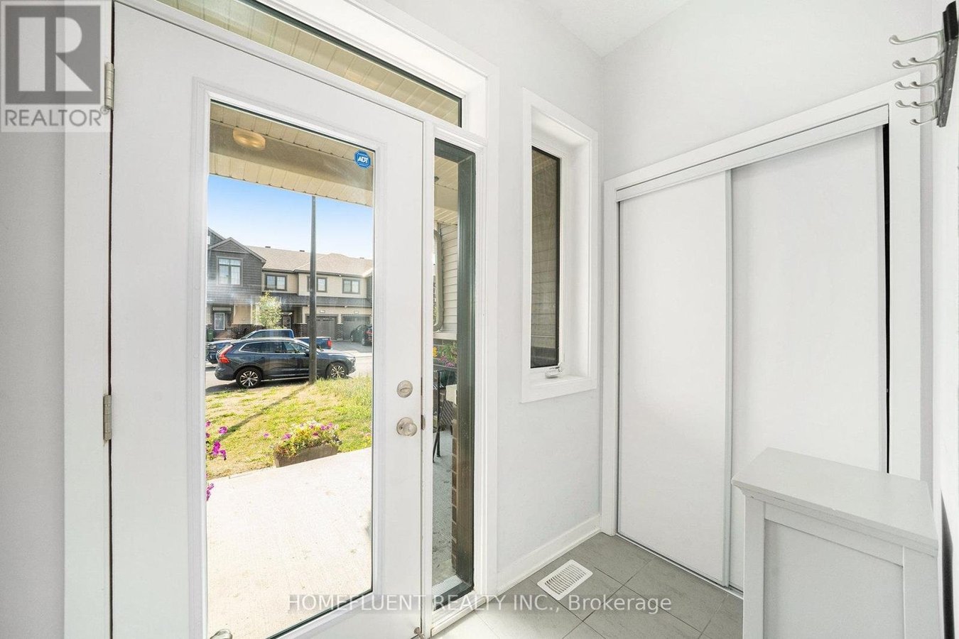 626 ALLIED MEWS S - Photo 4