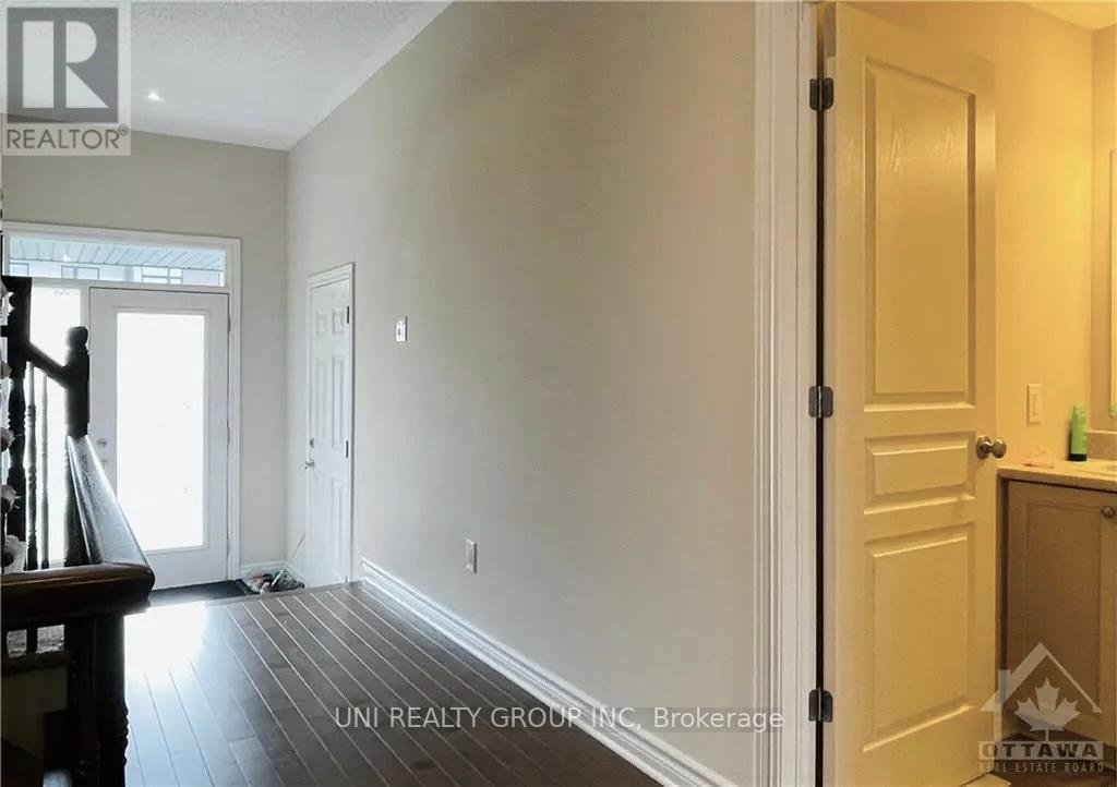 520 EARNSCLIFFE GROVE - Photo 5