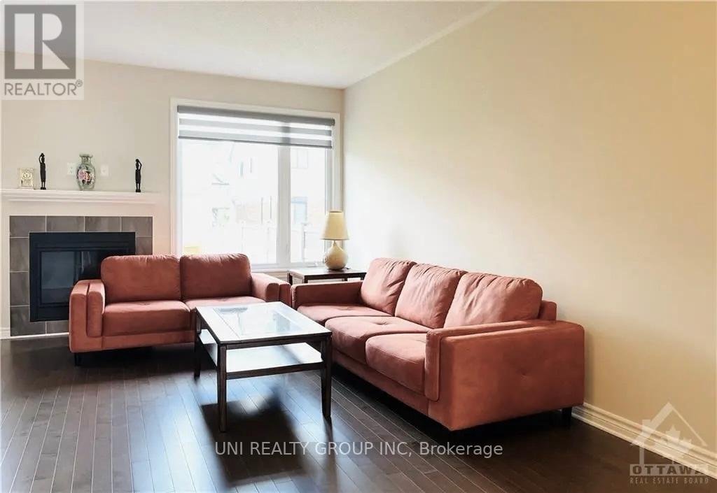 520 EARNSCLIFFE GROVE - Photo 8