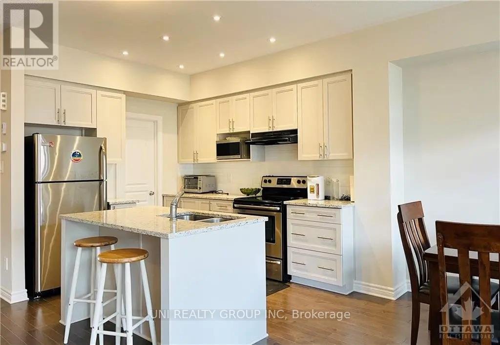 520 EARNSCLIFFE GROVE - Photo 12