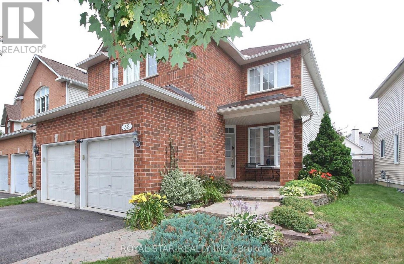 38 RIALTO WAY - Photo 2