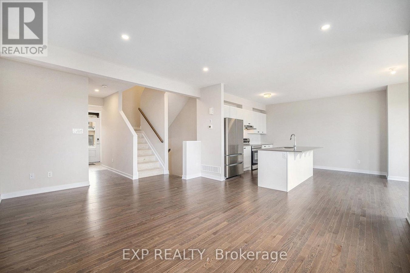 186 CONSERVANCY DRIVE - Photo 9
