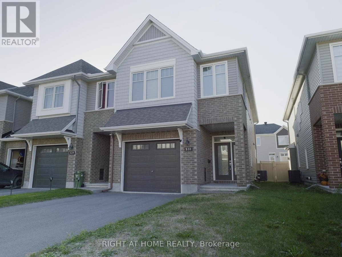 531 SONMARG CRESCENT - Photo 2