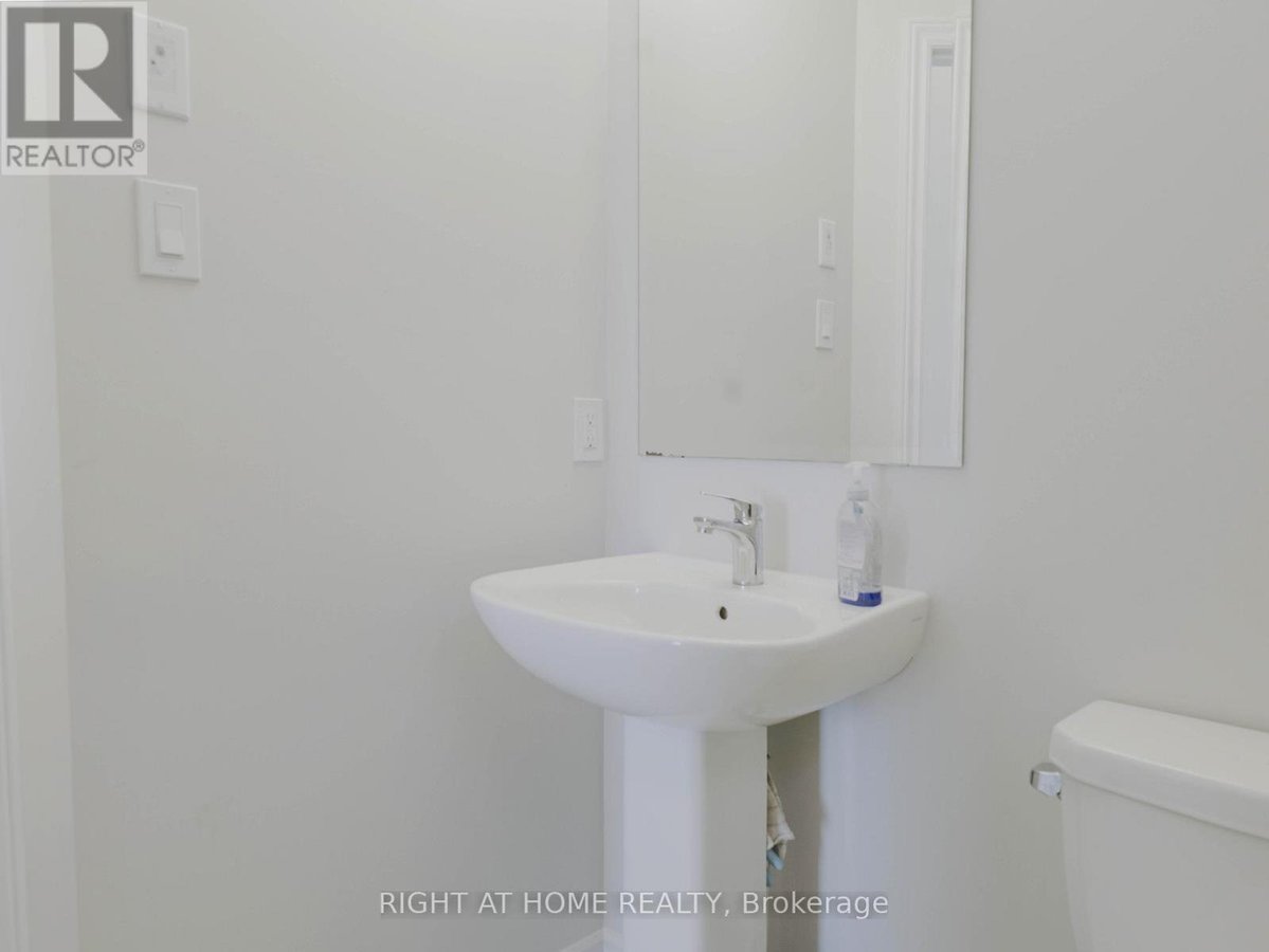 531 SONMARG CRESCENT - Photo 5