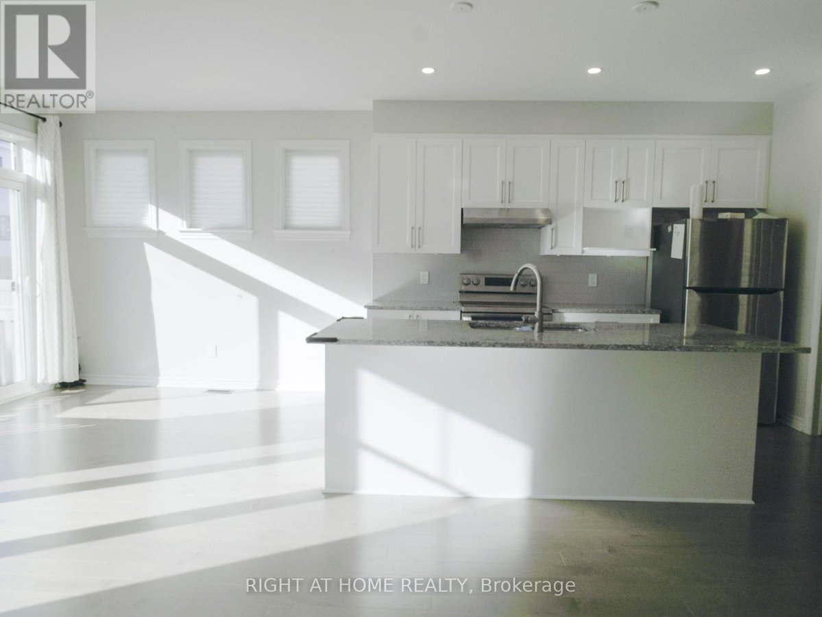 531 SONMARG CRESCENT - Photo 9