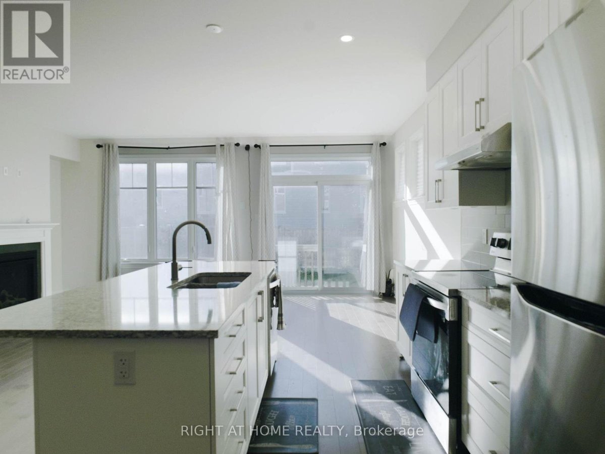 531 SONMARG CRESCENT - Photo 10