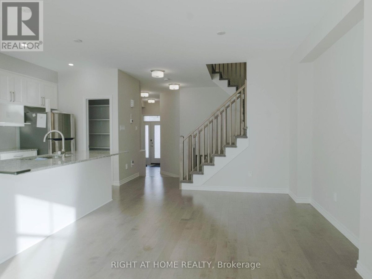 531 SONMARG CRESCENT - Photo 12