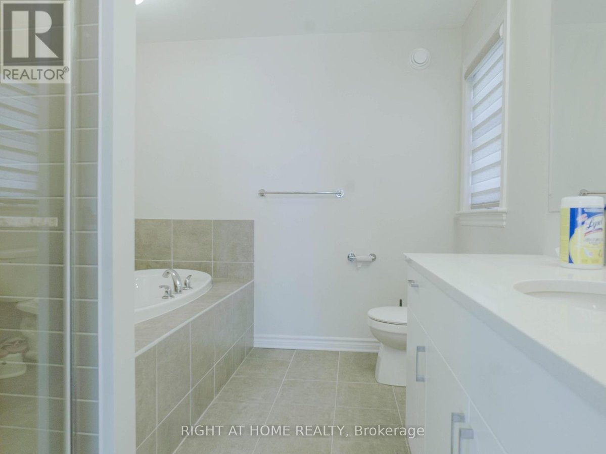 531 SONMARG CRESCENT - Photo 17
