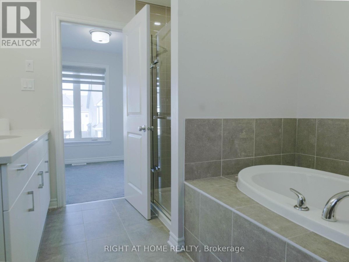 531 SONMARG CRESCENT - Photo 18