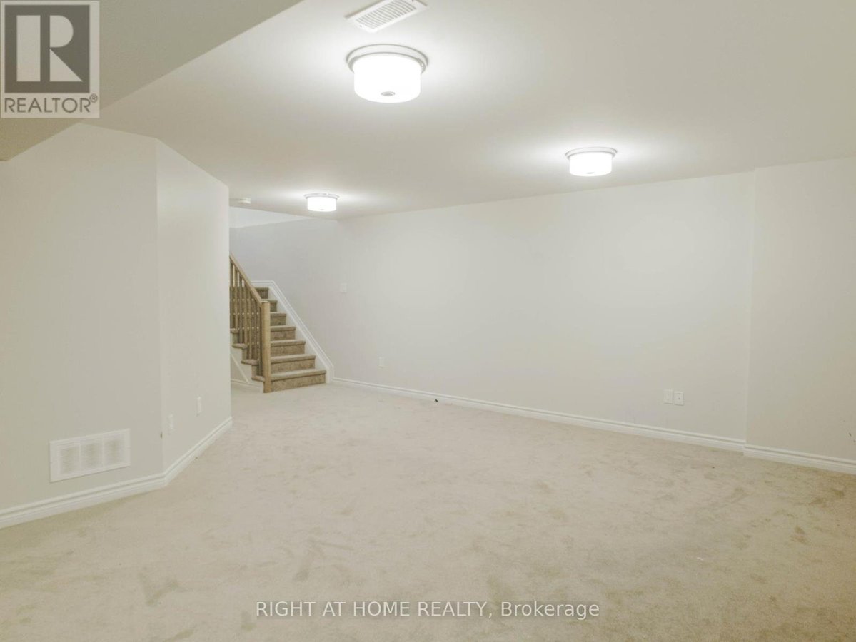 531 SONMARG CRESCENT - Photo 30