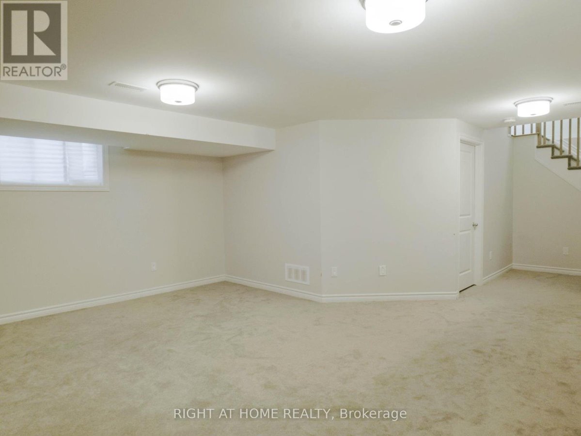 531 SONMARG CRESCENT - Photo 31