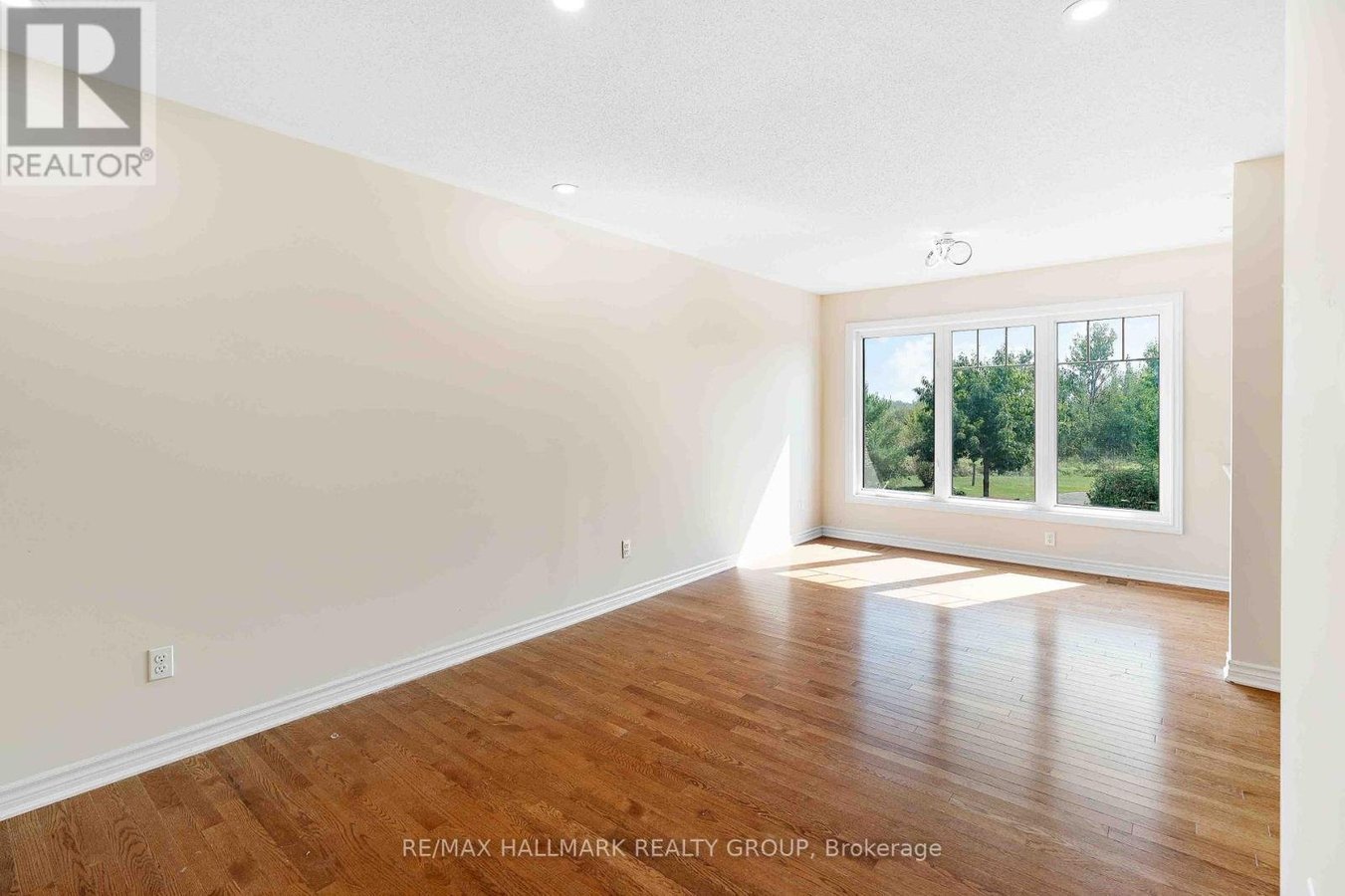 164 SUNSHINE CRESCENT - Photo 11