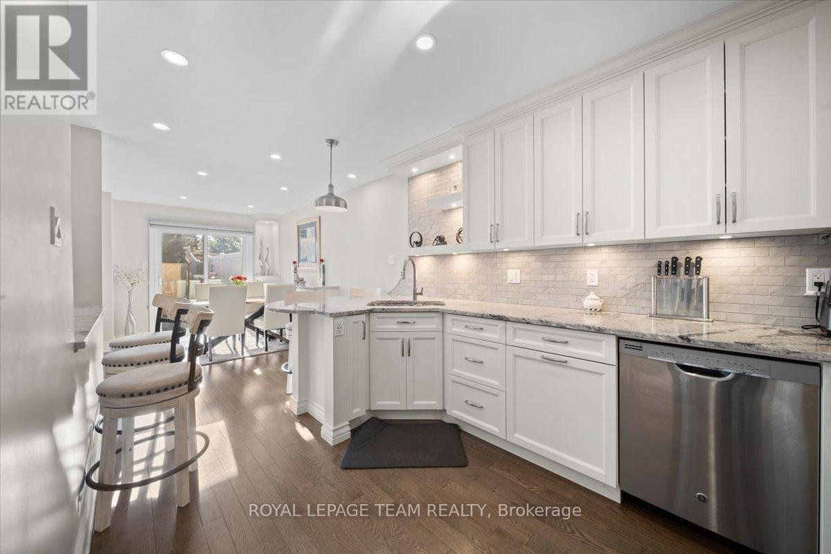 1 PETERSON PLACE - Photo 9