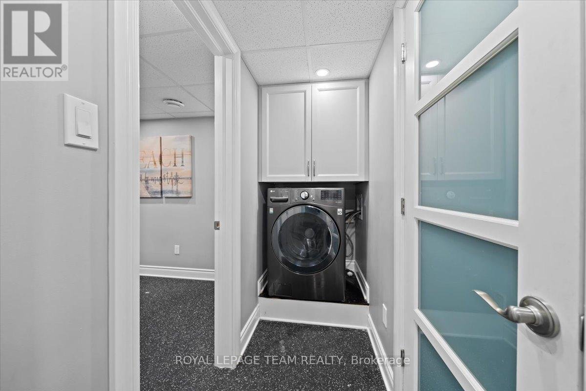 1 PETERSON PLACE - Photo 24