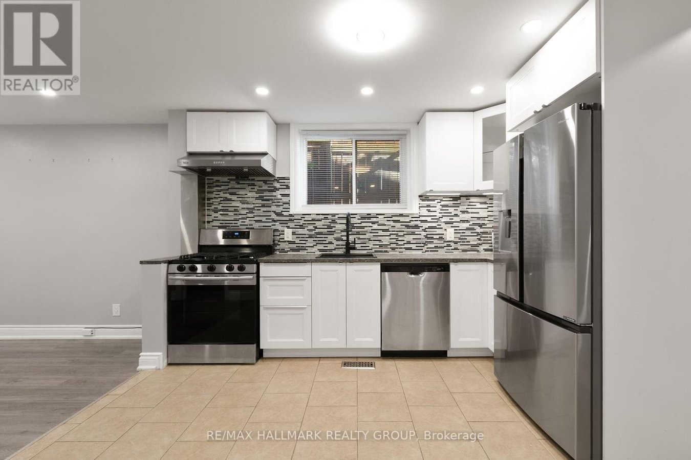 UNIT B - 1135 MAITLAND AVENUE - Photo 7
