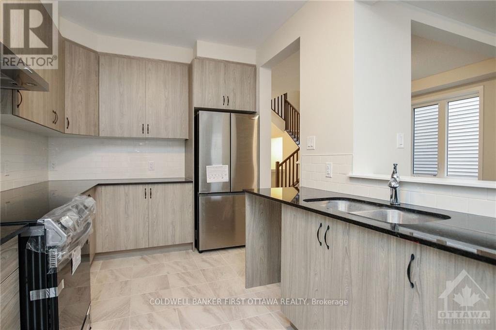 71 KINDRED ROW - Photo 12