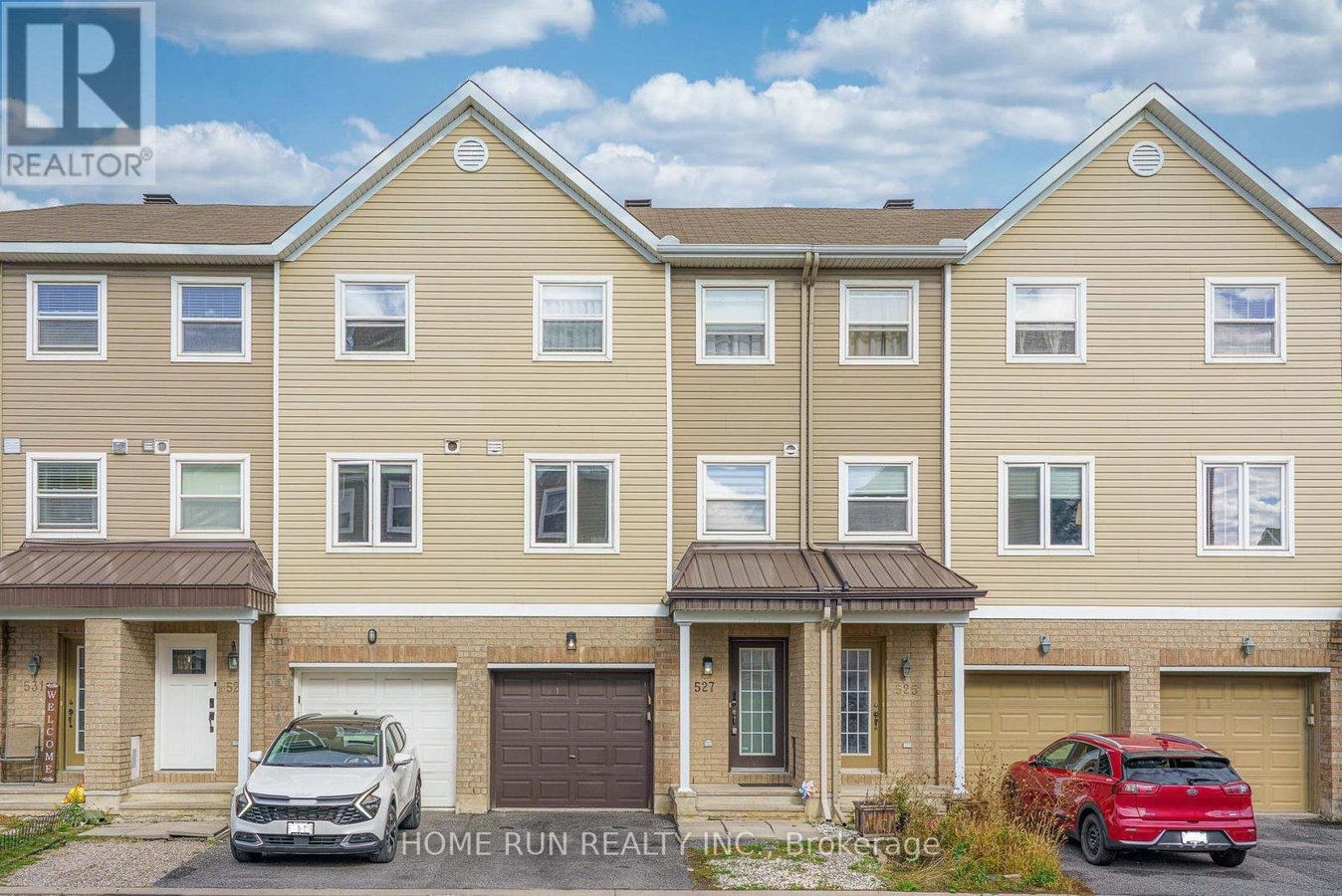 527 SIMRAN PRIVATE - Photo 1