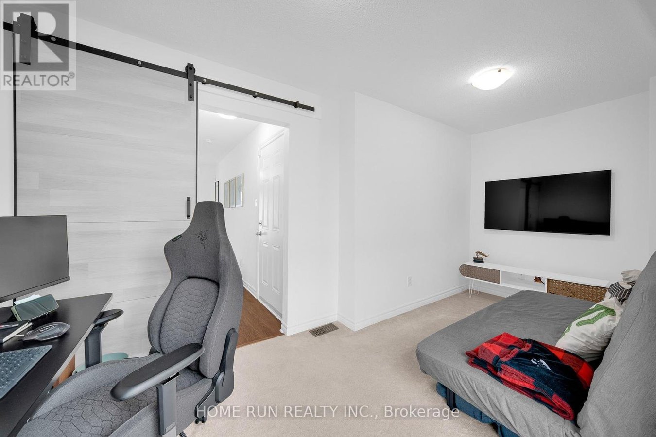 527 SIMRAN PRIVATE - Photo 6