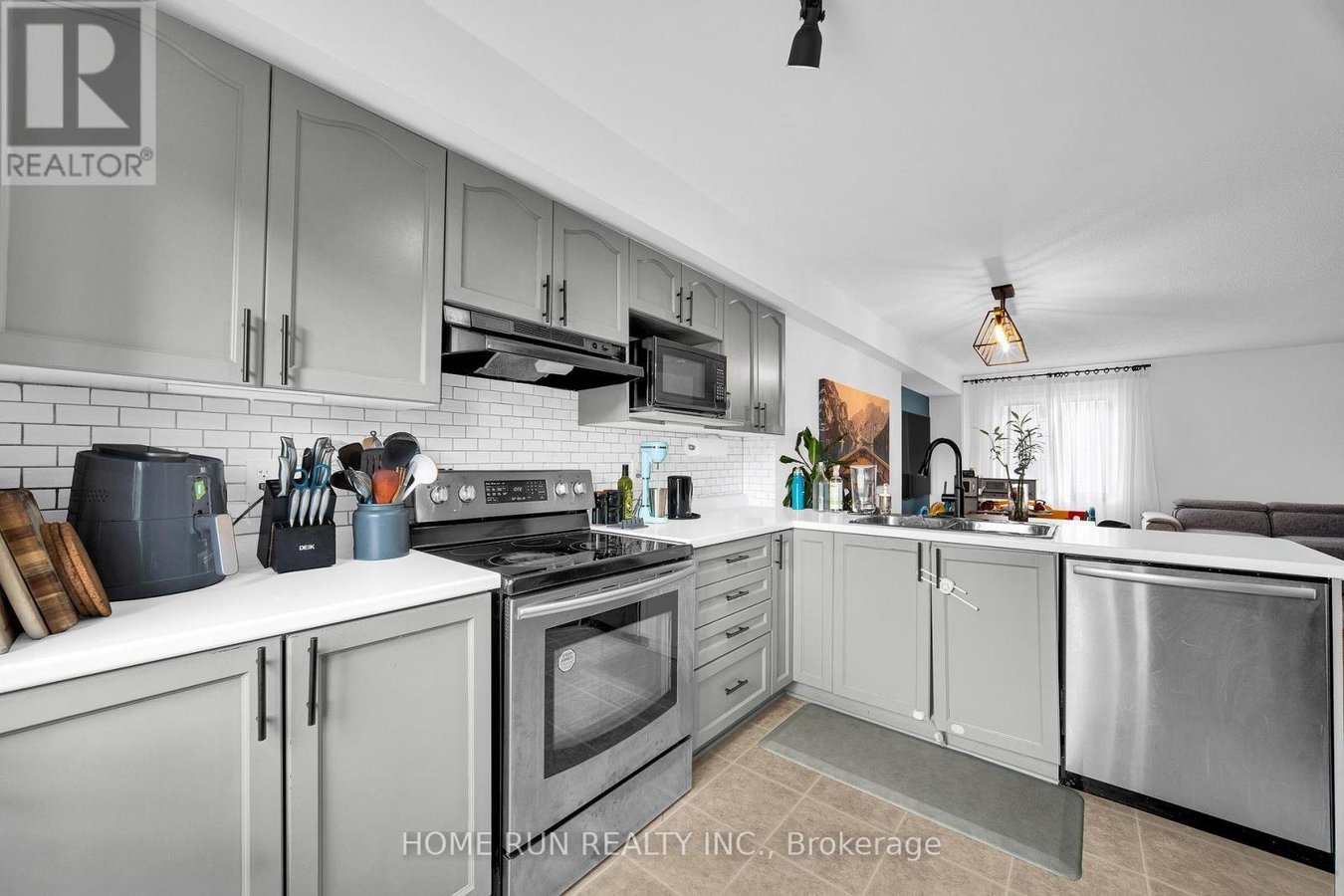 527 SIMRAN PRIVATE - Photo 10