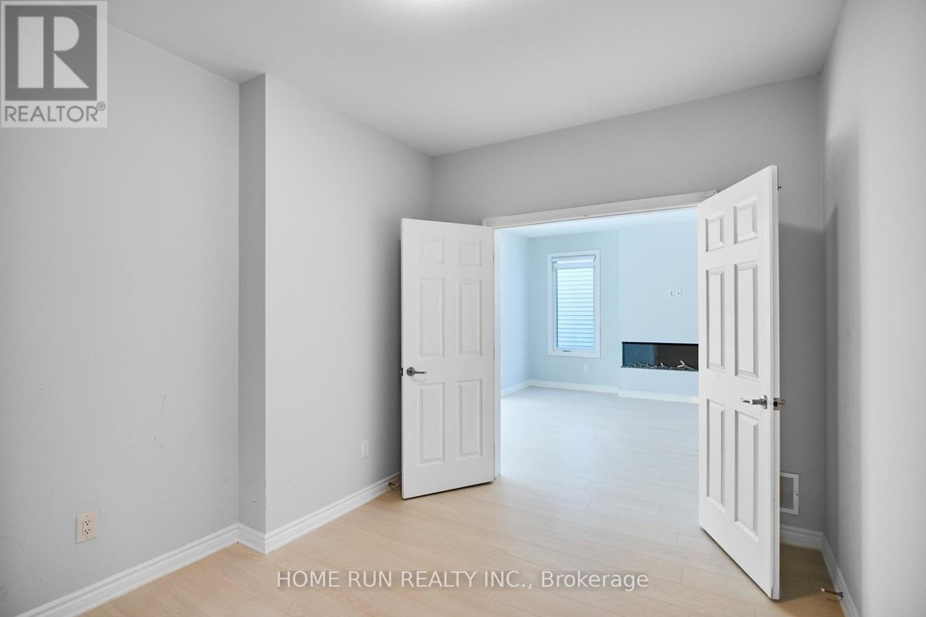 761 DERREEN AVENUE - Photo 18