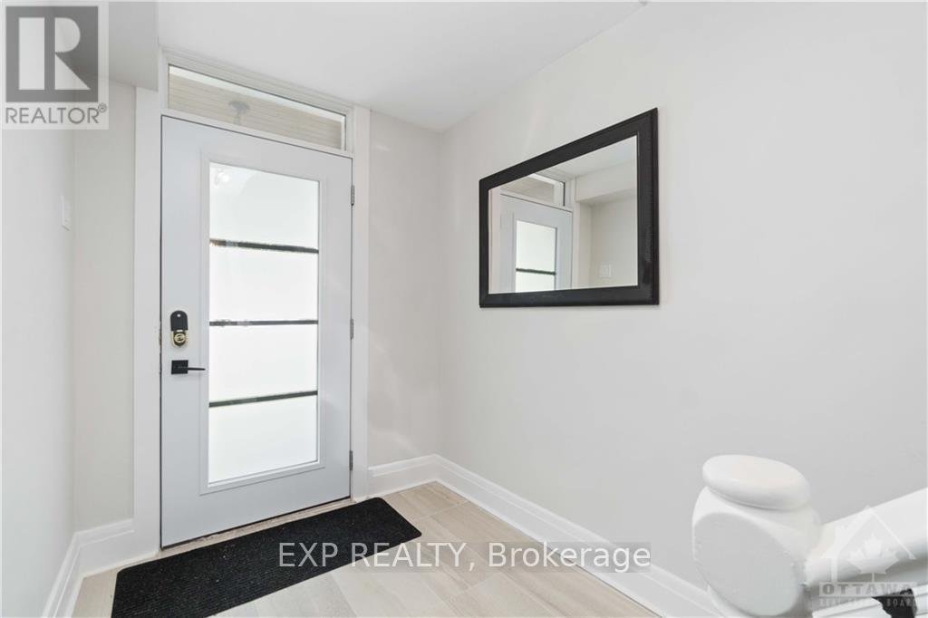 162 KING EDWARD AVENUE - Photo 2