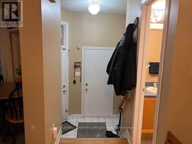 19 ASTORIA CRESCENT W - Photo 2