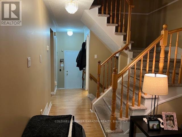 19 ASTORIA CRESCENT W - Photo 6