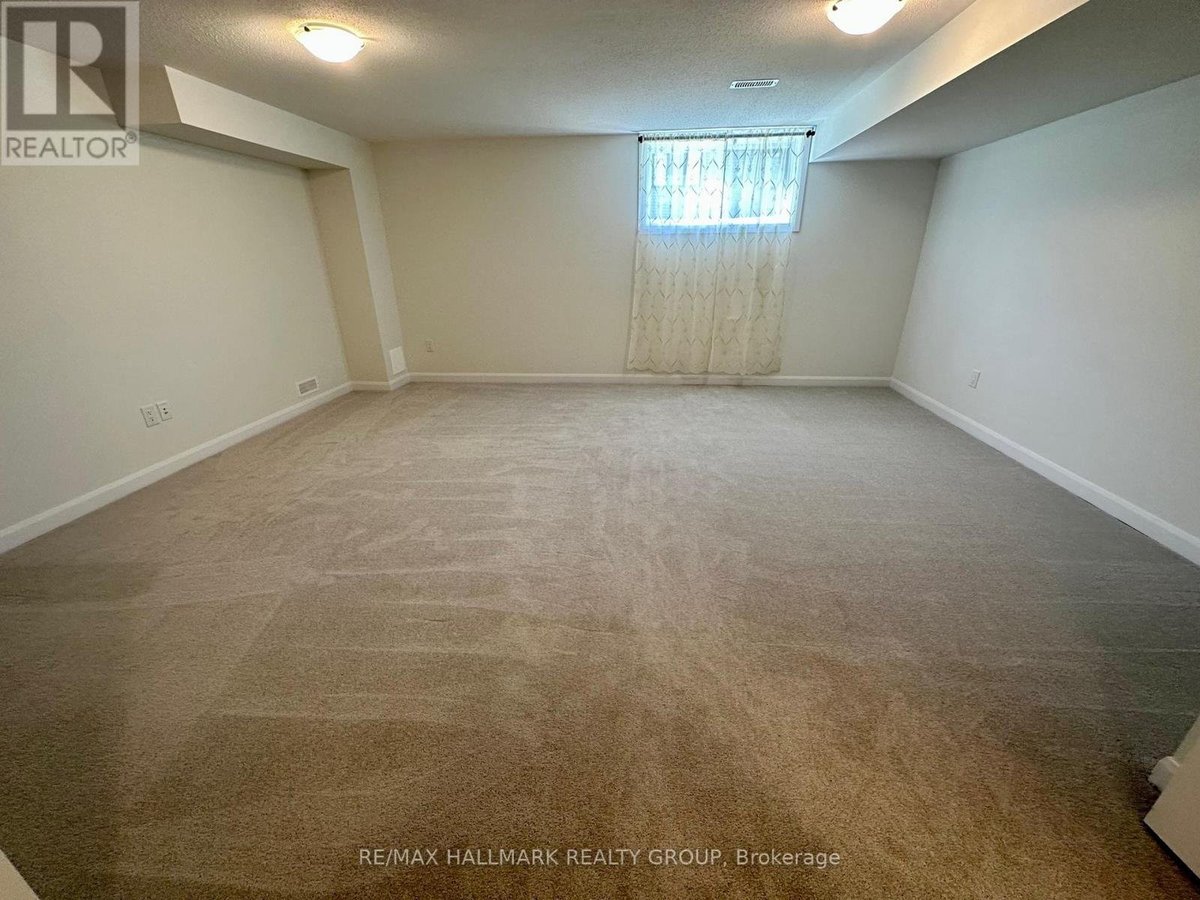 588 LILITH STREET - Photo 12