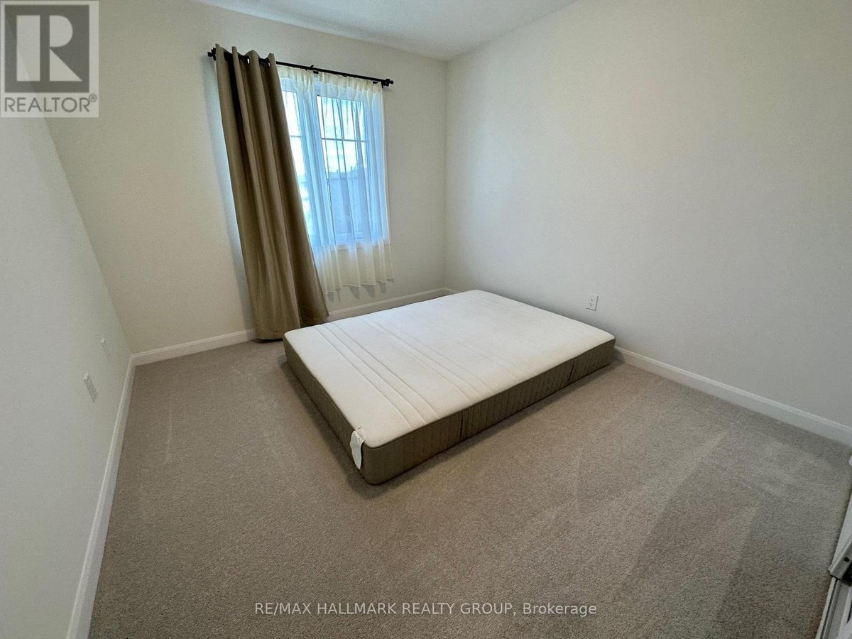 588 LILITH STREET - Photo 18