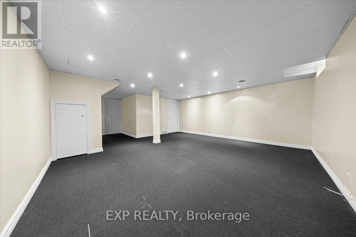 1678 BOISBRIAND CRESCENT - Photo 32