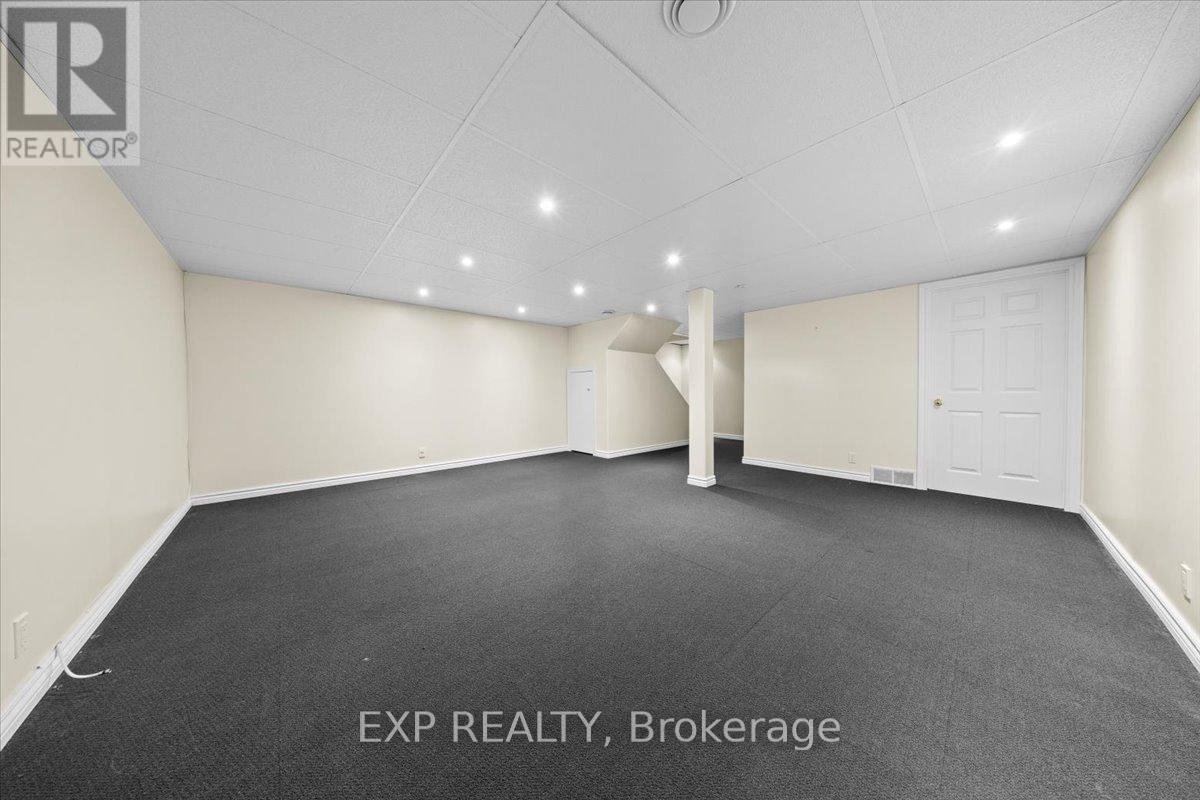 1678 BOISBRIAND CRESCENT - Photo 33