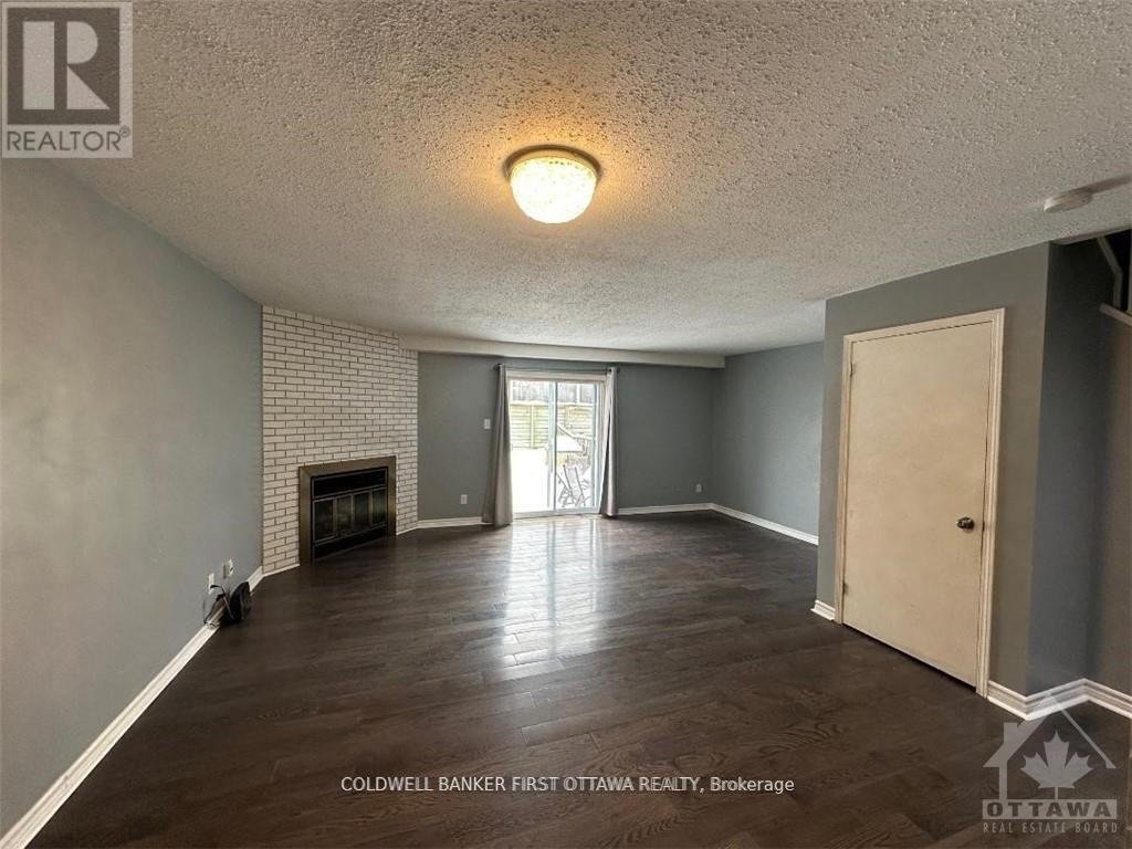 68 BURLINGTON CRESCENT - Photo 6