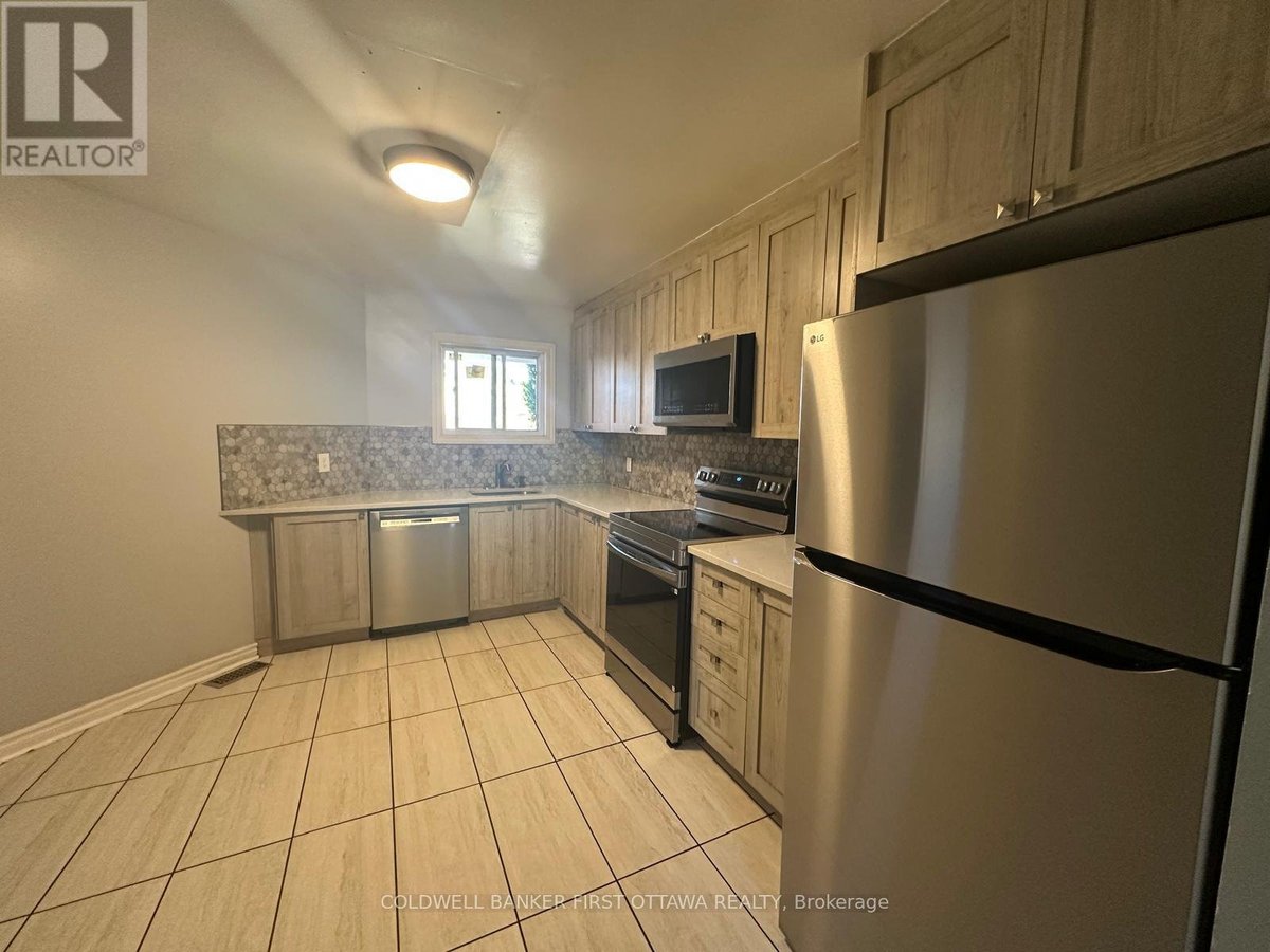 68 BURLINGTON CRESCENT - Photo 18