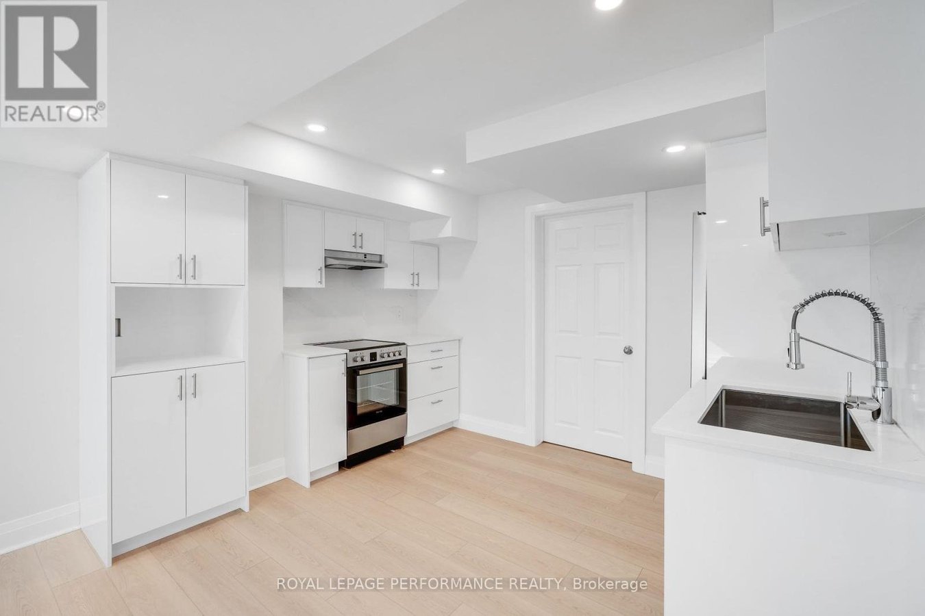 1820 APPLEFORD STREET - Photo 7