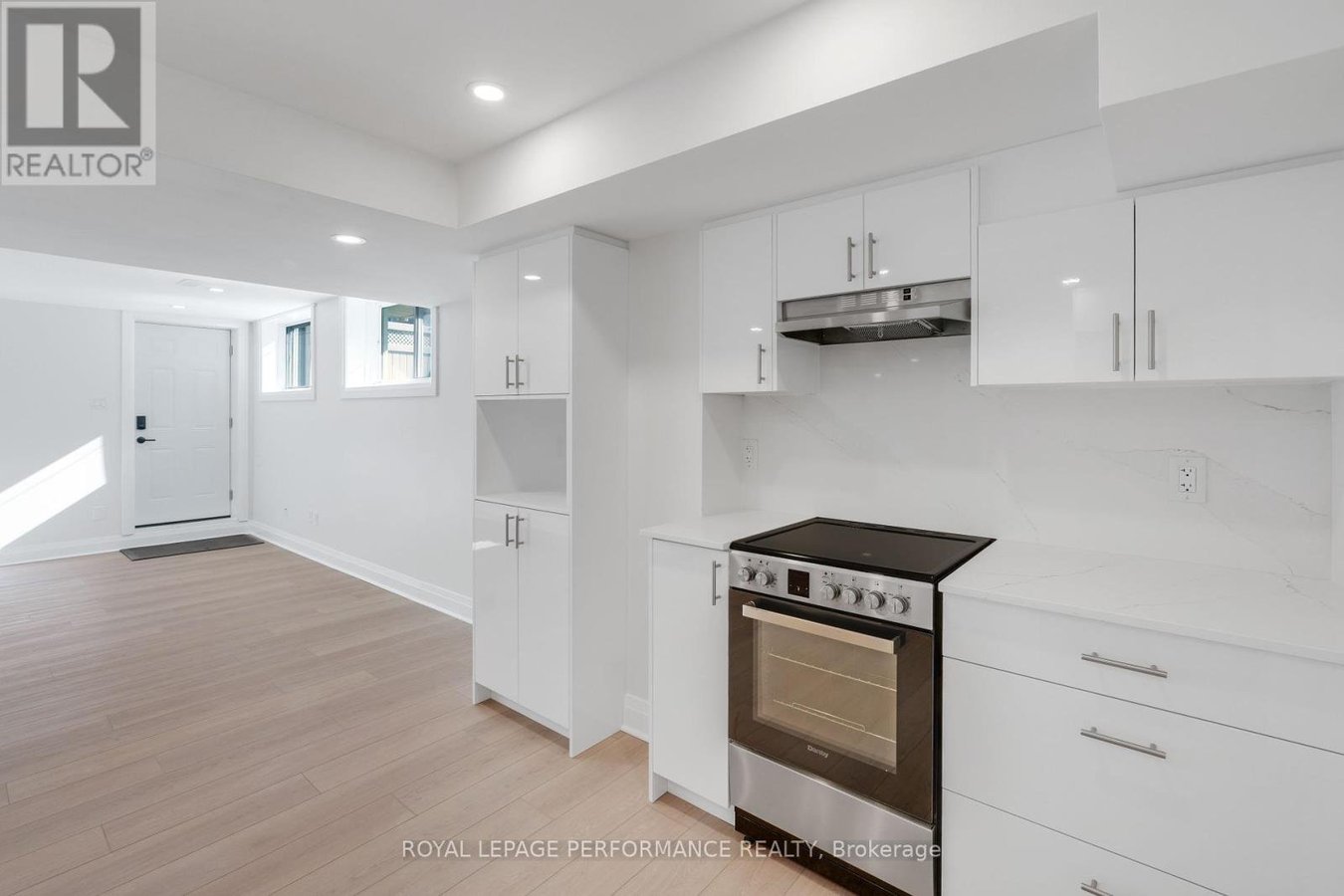 1820 APPLEFORD STREET - Photo 8