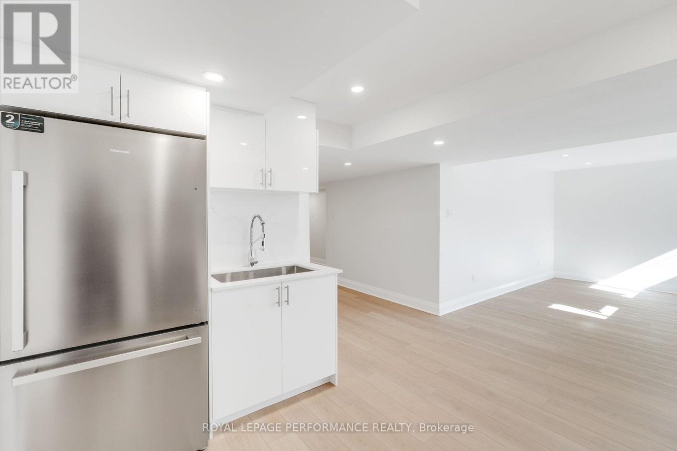 1820 APPLEFORD STREET - Photo 9