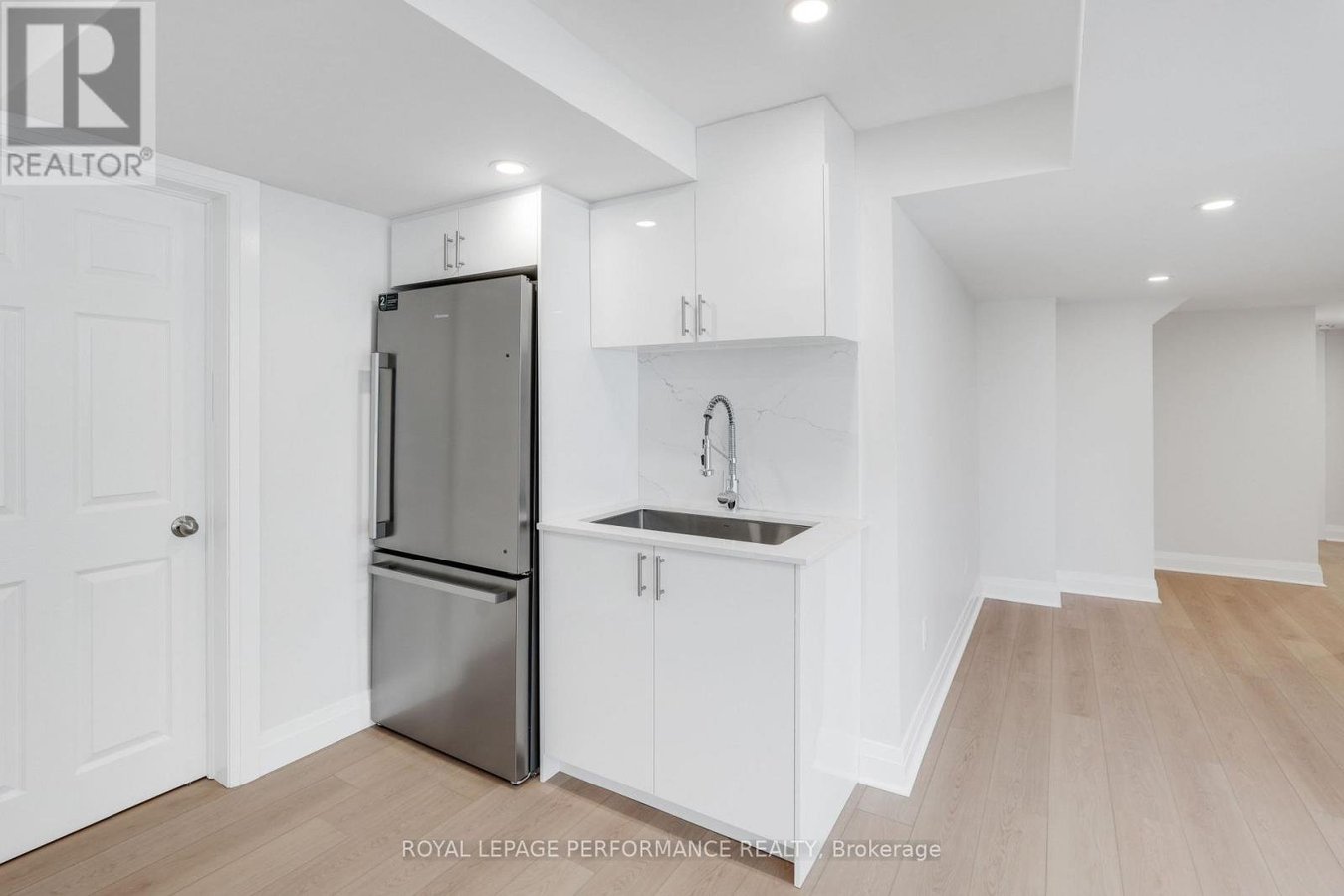1820 APPLEFORD STREET - Photo 10