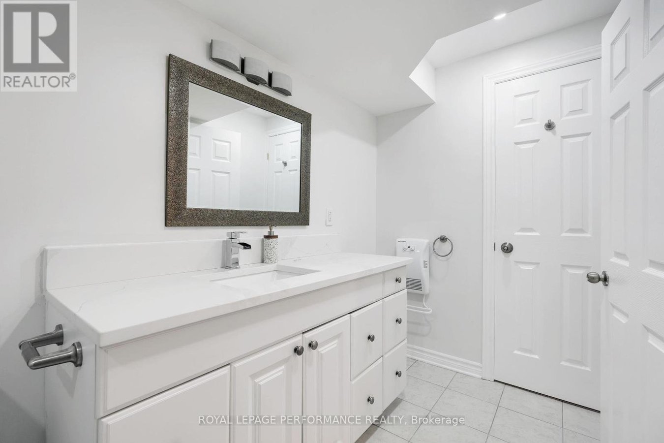 1820 APPLEFORD STREET - Photo 18