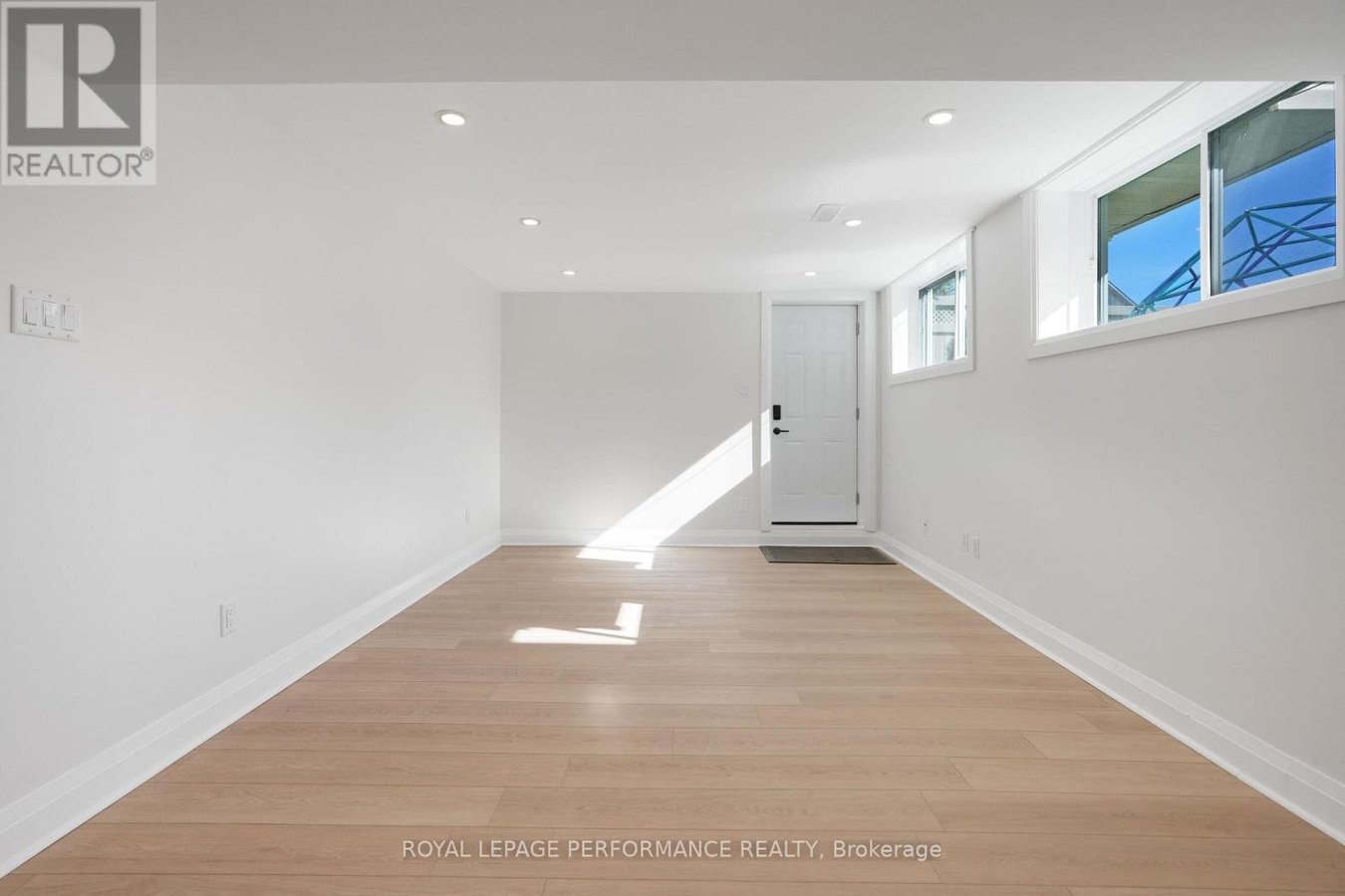 1820 APPLEFORD STREET - Photo 21