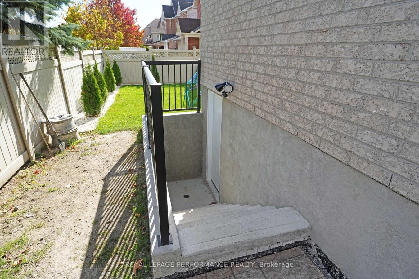 1820 APPLEFORD STREET - Photo 24