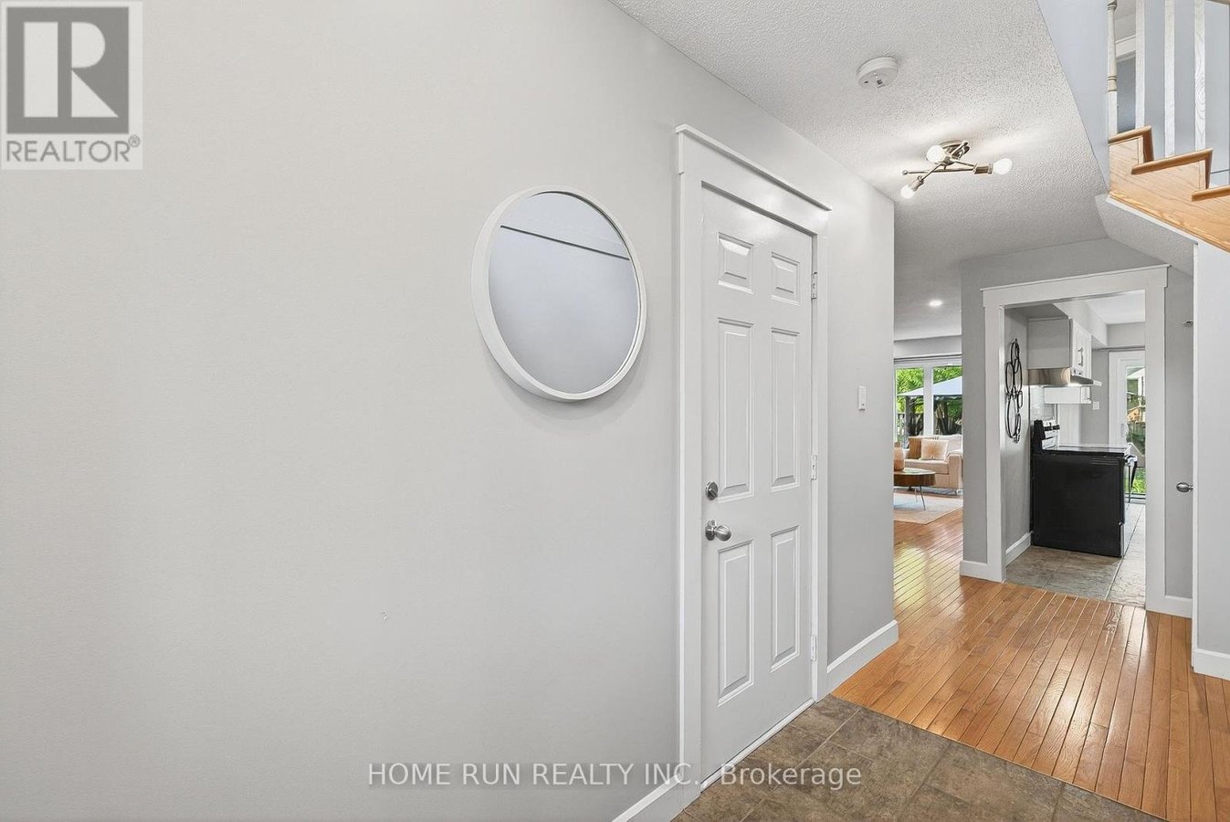 19 HARRINGTON COURT - Photo 4