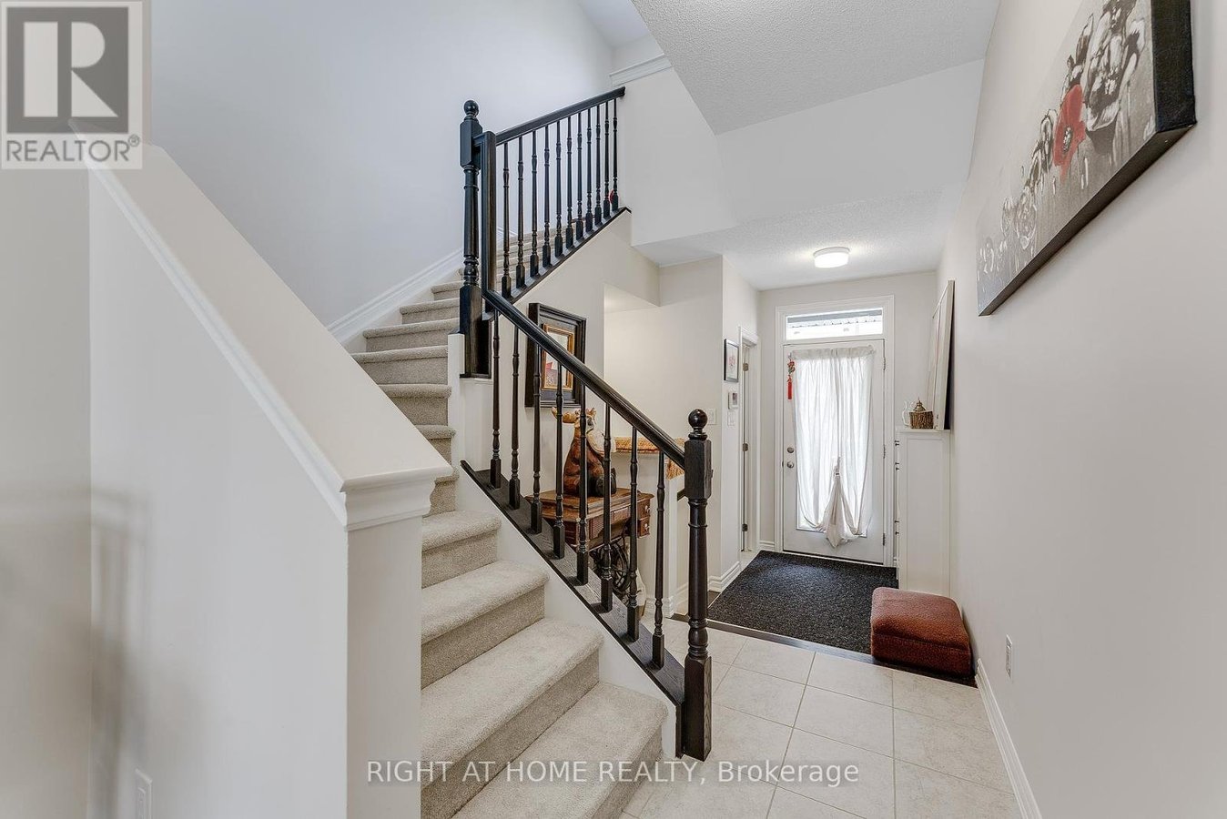 715 DERREEN AVENUE - Photo 5